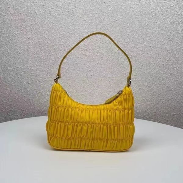 Milan Favorite Plissee-HOBO-Tasche, luxuriöse Designer-Mode-Schultertaschen, Unterarmtaschen, Re-Nylon-Handtaschen 1NE204, 22 x 18 x 6 cm