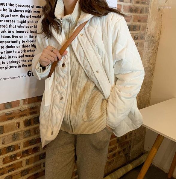 Damen-Trenchcoats, Spot-Szenenaufnahmen im Winter, um warm zu bleiben, mit dickem Baumwoll-Cord-Clip-Versäuberungs-Baumwoll-gepolstertem Kleidungsmantel