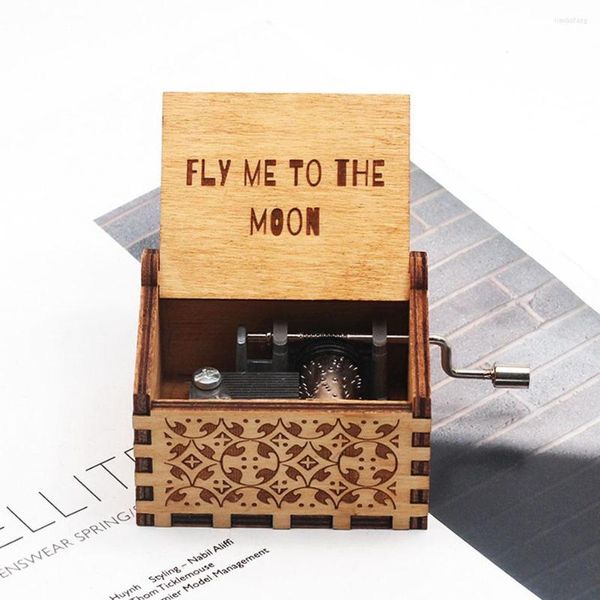 Statuette decorative all'ingrosso intaglio del legno Retro To The Moon You Are My Sun Carillon a tema Regalo commemorativo per la festa di compleanno