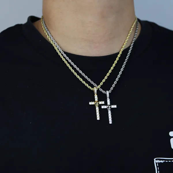 Iced fora homens pingentes pingentes pavimentou 5a CZ Pedra Bated Gold Silver Color com corda Chain Hip Hop Jewelry Chinete Factory Pre￧o