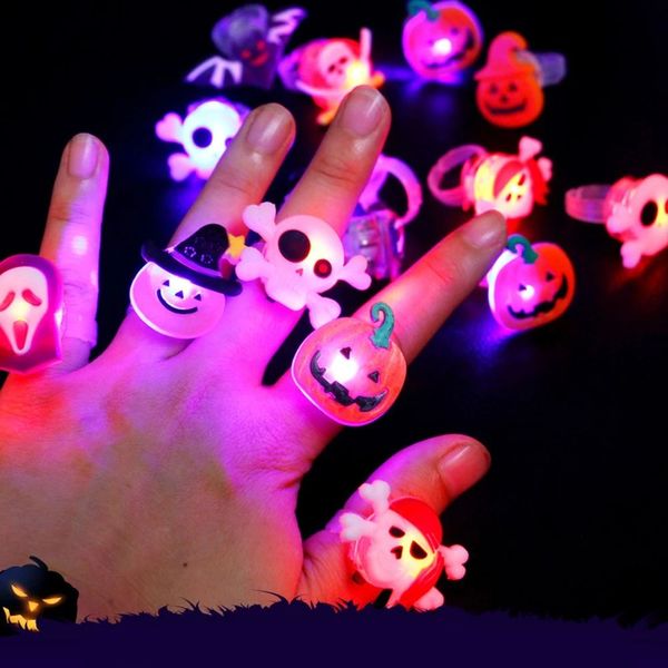 Halloween-Dekorationen, kreative niedliche leuchtende Ringe, Kürbis-Geist-Schädel-Ringe, Kindergeschenke, Halloween-Partyzubehör, Spielzeug