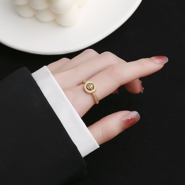 Imitação de qualidade Placer de ouro Abertura de ouro boa sorte vem anel de ouro para mulheres anel de design minoritário temperamental