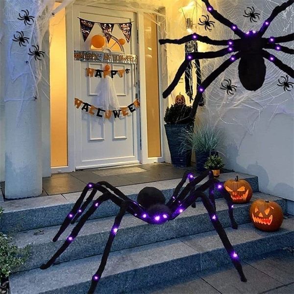 Hundebekleidung Halloween-Dekoration Spuk-Requisiten Schwarze gruselige riesige Simulationsspinne mit lila LED-Licht Indoor Outdoor 220921