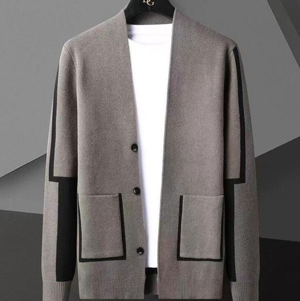 Maglioni da uomo Cardigan abito a sbuffo Nuova moda di lusso con scollo a V lavorato a maglia nero coreano cappotti casual giacca abbigliamento da uomo