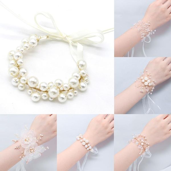 Braccialetti con ciondoli Bracciale da polso in pizzo bianco damigella d'onore Bracciale con fiori a mano di perle Fiori artificiali per la sposa per decorazioni per feste di ballo di nozze