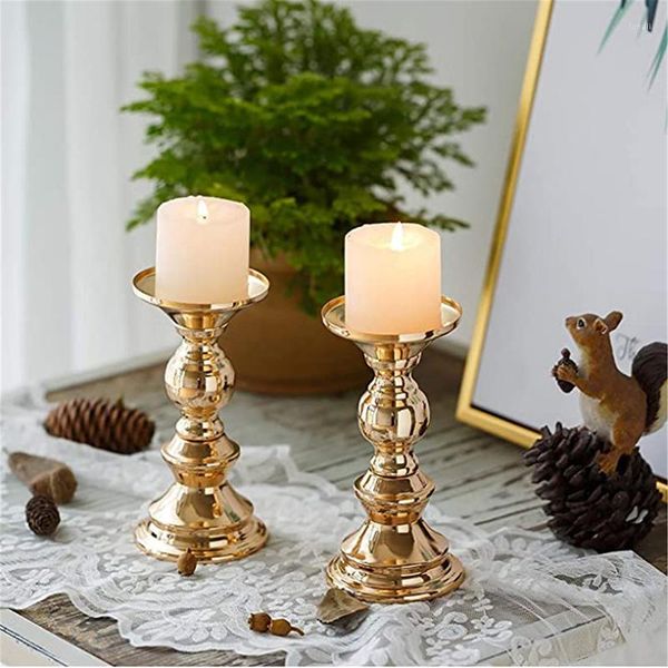 Titulares de vela 2 PCs Candlestick Fake Apapers Velas Base Metal Base Tradicional Forma para Partido de Casamento Decoração de Ouro