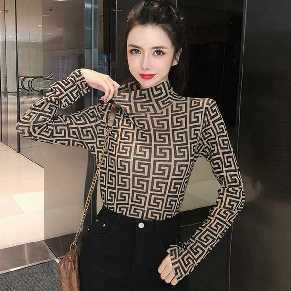 T-shirt feminina Autumn New Fashion Moda Halte High Collar com tamanho grande de tamanho grande de alto estilo elástico de estilo estrangeiro de manga longa T220923