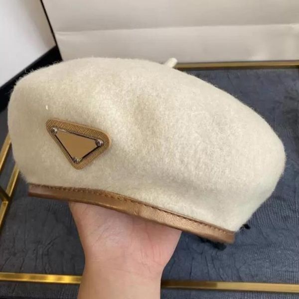 Designer Beret Women Letter Luxury Cashmere Hat Berretti Cap Lady Outdoor Travel Warm Winter Windproof Vacation Bonnet Caps P 2022