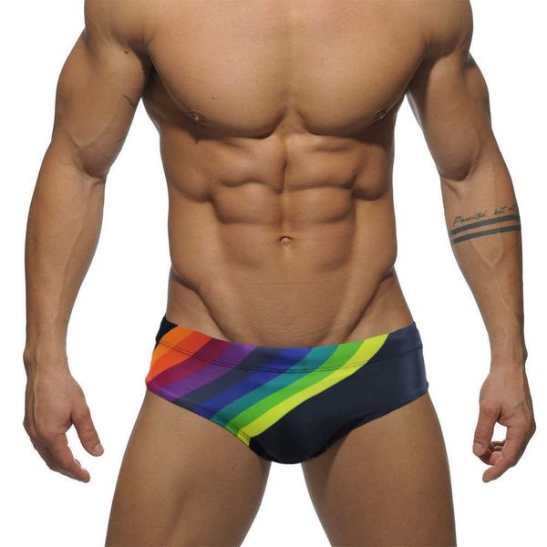 Arma de banho masculina de roupas de banho Wear resumos de natação Pushup Sexy Bikini Swimsuit Beach Praia curta Rainbow Surfing Trunks Men Bathing J220913