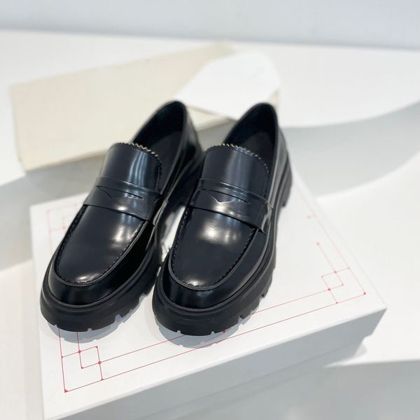 Bayanlar Siyah Fırçalı Deri Loafers Kadın Düğün Partisi Kalitesi Orijinal Deri Tasarımcı Lüks Ayakkabı İş İngiliz Stili One Pedal Elbise Booster