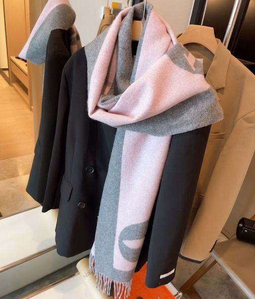 2022 Nuova sciarpa in cashmere morbido bavaglino in cashmere per uomo e donna con frange lunghe 200-45 cm