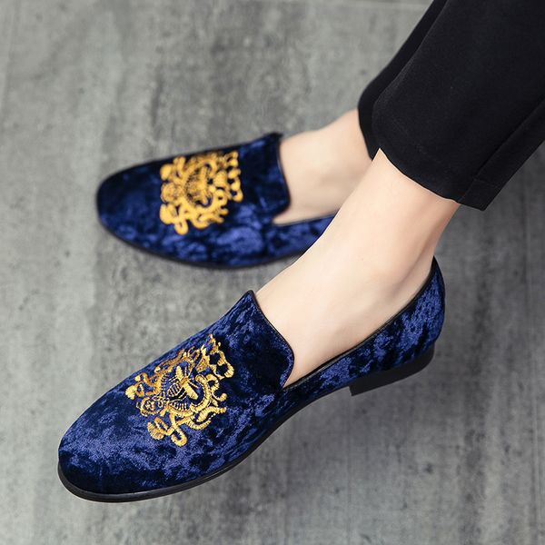 Nakış Taç Loafers Erkek Ayakkabı Sıralı Renk Yapay Süet El Embroidered Basit Klasik İngiliz Partisi Düğün İş Maddeleme Sıradan Ayakkabılar