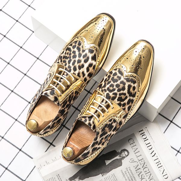 Bullock Leopard Print Panomers Men Sapatos casuais Couro de couro prateado Trend￪ncia da moda de moda apontada para jovens British diary Wedding Business Sapatos grandes tamanho 39-45