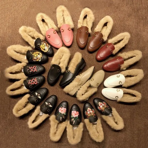 Slippers Slip-On Shoe Autumn e Winter Rabbit Hair Sapatos Muller Sapatos Moda Moda no fundo liso quente Baixo salto ao ar livre 35-42