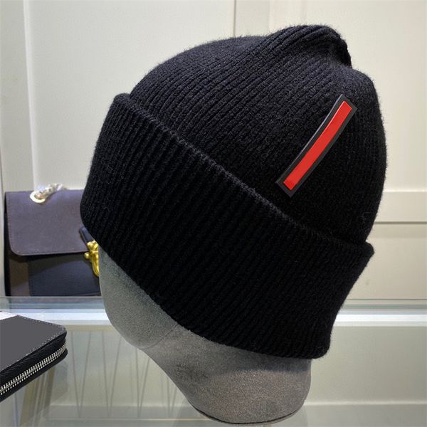 Berretto di design Berretto di lusso Cappello lavorato a maglia Teschio Cappello invernale unisex Lettere in cashmere Cappellino da esterno casual Cappelli in maglia Moda 5 colori