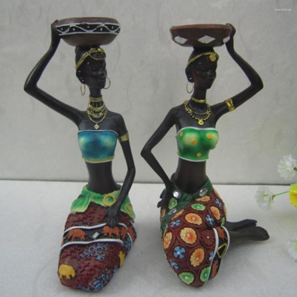 Titulares de vela 2pcs CRAÇÃO Provo de umidade Capacestick Ornamentos de casamento Pequenos Ornamentos de jantar Resina estátua Mulheres africanas decoração de casa Restaurante