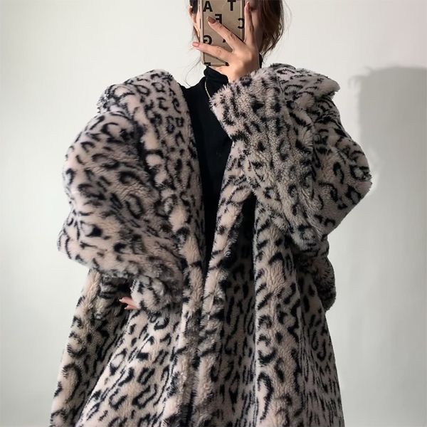 Pelliccia da donna Faux Real Coat Donna Inverno Coreano silhouette casual Stampa leopardata Sezione lunga Giacche per la tosatura delle pecore 220926