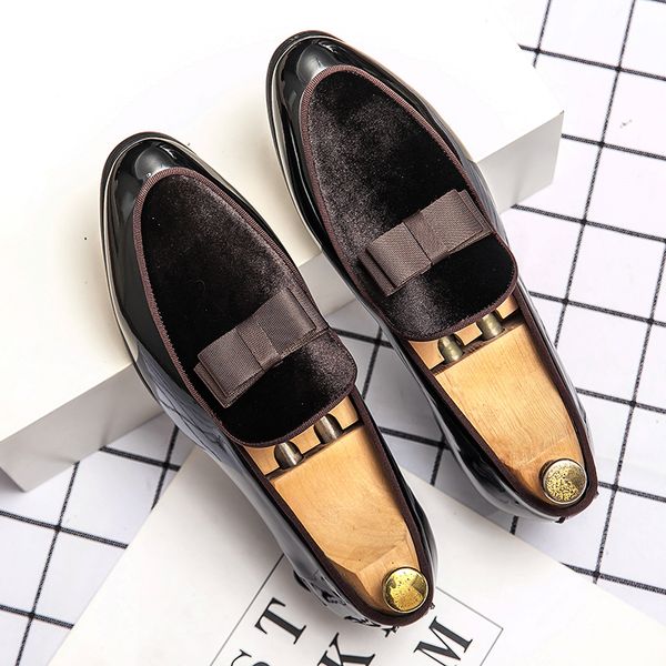 Moda Half Slipper Men Sapatos Black Faux Suede Personalidade Floral Bordado Slip-On Baotou Sling Salto Confort￡vel Casual Di￡rio AD250