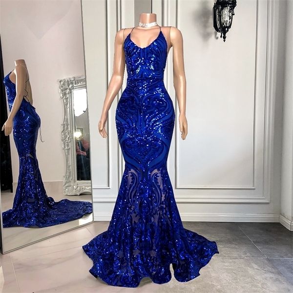 Abiti da festa Immagine reale Abito lungo da ballo elegante Sirena sexy Vedere attraverso paillettes scintillanti Royal Blue Black Girls Abiti da ballo senza schienale 220923