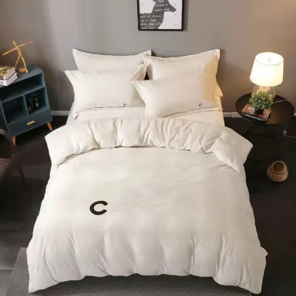 Conjuntos de cama de designer de luxo 4 pçs/set cor sólida veludo rainha king size capa edredão folha moda fronhas