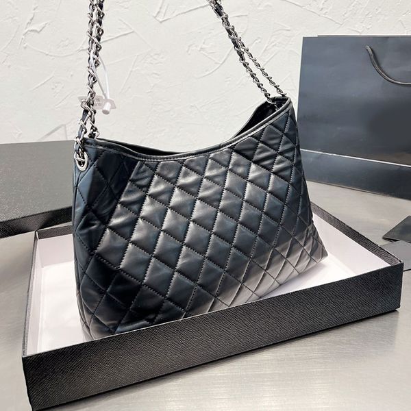 Corrente deslizante Bolsa de grife acolchoada para baixo do braço Sacola de compras de ombro transversal Diamante Lattice Bolsa feminina Bolsa de mão Fashion Letter Bolsa de ferragem prateada