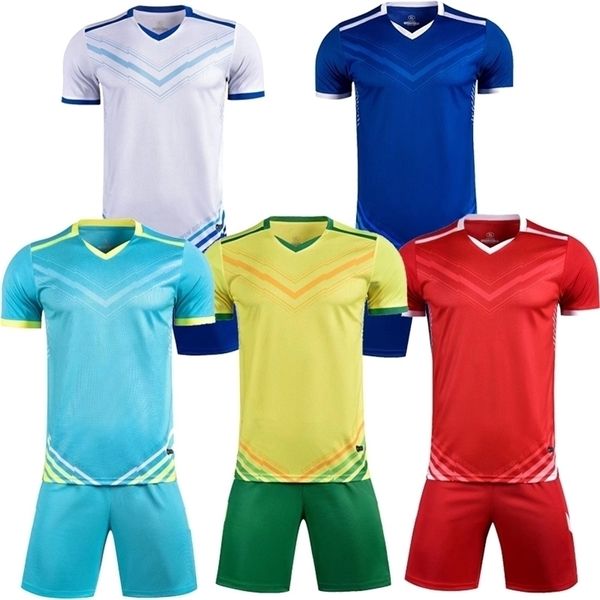 Conjuntos de corrida homens manga curta amarelo camisa de futebol conjunto roxo adulto uniforme de futebol menino azul crianças camisa nome personalizado número DIY W220923