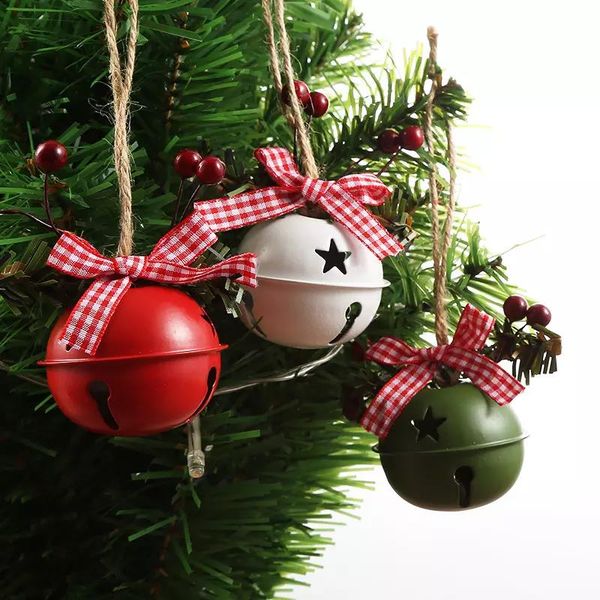 Рождественские колокольчики маленький рождественский мини -колокол с красными шнурами для украшения фестиваля Diy Charms A02