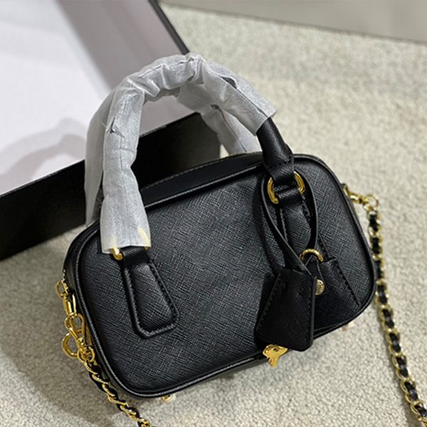 Moda mini boston çanta üçgen zincir çantalar vintage silindir çanta siyah iş gezisi omuz yastık çantaları fermuar paketi parti taşınabilir kadın çanta