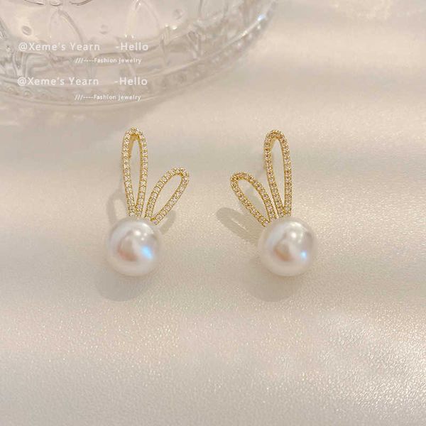 Design Sense Lovely Pearl Orecchini color oro Micro zirconi a forma di coniglio Accessori per orecchie Gioielli di moda per donna