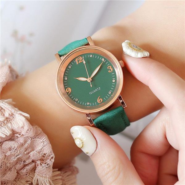 Relógios de pulso vintage couro feminino small watches número simples discagem fashion ladies quartzo