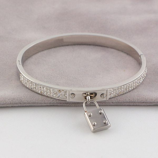 Moda de aço de aço ímã Lock Leather Mens Bracelets Gold 22k Unissex Letter Lover Charm Bracelet Classic Designer Jewelry Gift