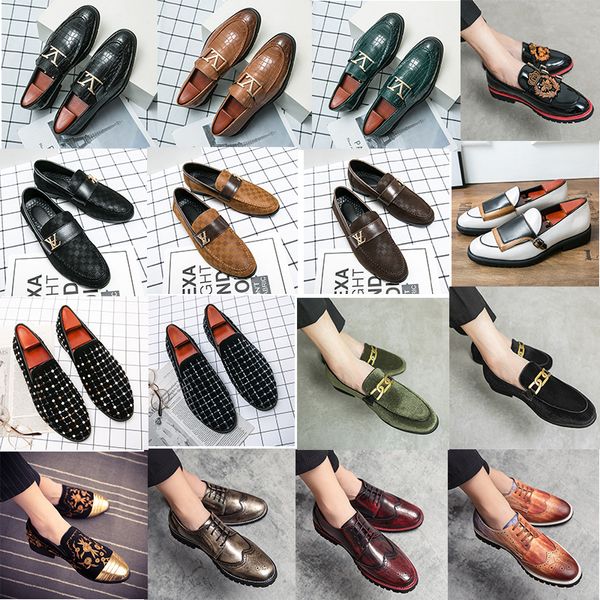 Erkek lüks brogue ayakkabı el yapımı metal toka dekorasyon iki renkli dikiş taklidi oyma yuvarlak kafa moda iş ayakkabısı loafer'lar Çeşitli boyutlarda