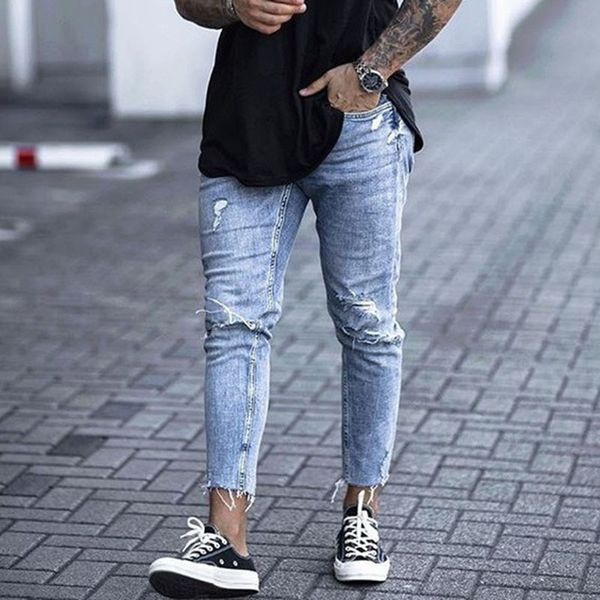 Jeans da uomo Jeans skinny casual Lunghezza alla caviglia Pantaloni di jeans strappati Cerniera Fly Abbigliamento uomo Taglio inferiore Pantaloni a matita Jeans blu chiaro Streetwear 220929