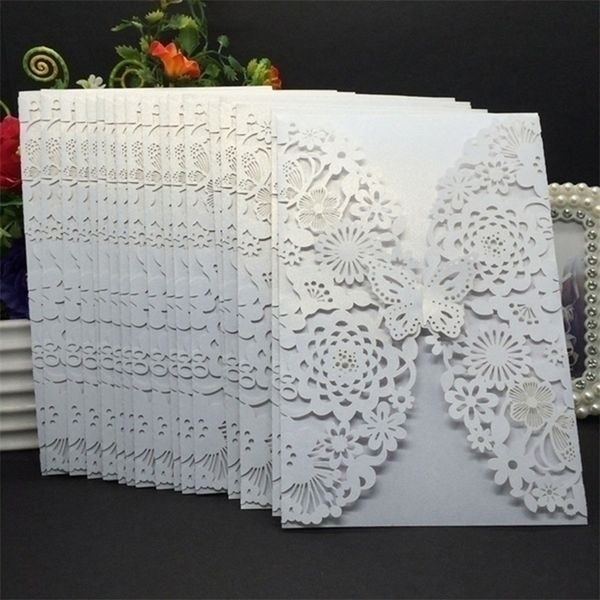 Tebrik Kartları 25 PCS/50 PCS Moda Kelebek Davetiyeleri Kart Düğün Nişan Mariage Graduacion Party Invit Favor malzemeleri Teşekkür 220930