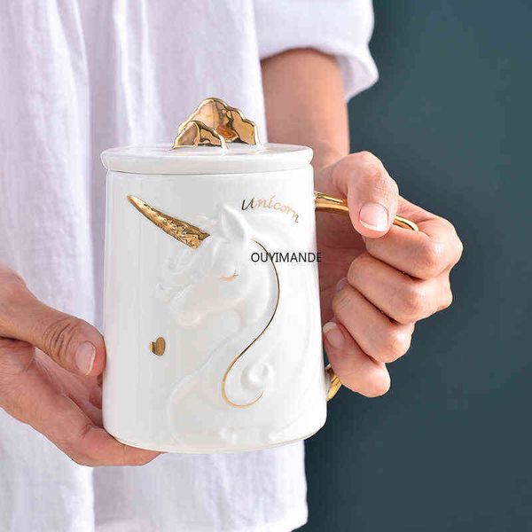Wunderschöne Relief-Einhorn-Kaffeetasse mit Handyhalter-Deckel, niedliche Wasser-Tee-Keramik-Milch-Frühstückstasse, kreatives Geschenk T220810