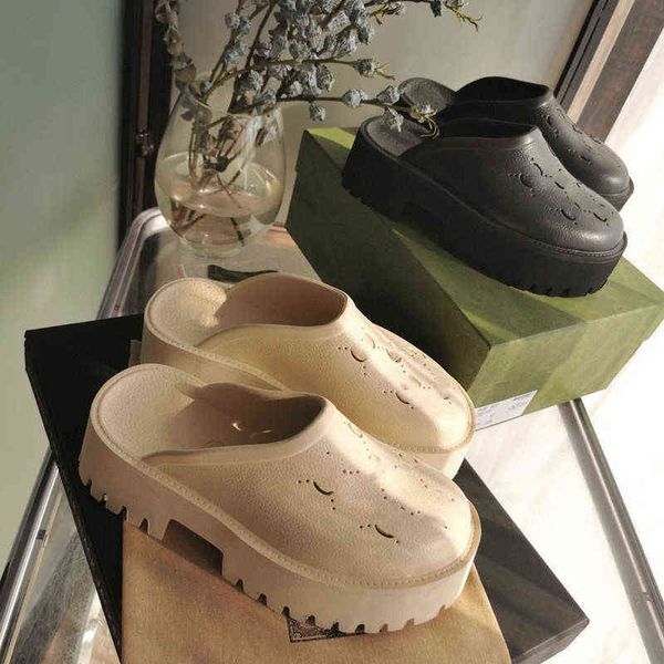 Sandálias de grife femininas Meninas de luxo plataforma chinelos de padrões de praia Hollow Sapatos l