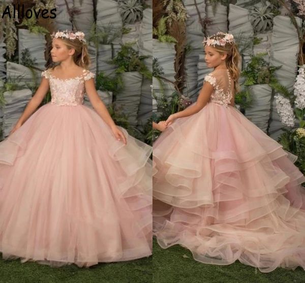 Blush Pink Tiered Ball Gown Abiti da ragazza di fiori Maniche ad aletta Pizzo Appliqued Princess Kids Little Girl's Pageant Matrimonio formale Tutu Gonne Abito lungo da comunione CL0904