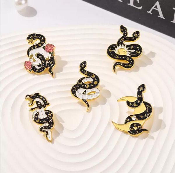 Black Snake Men Broches Pin para mulheres camisa de casaco de moda Demin metal engraçado pinos de broche Badges Backpack Jewelry