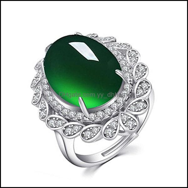 Cluster-Ringe, exquisit und modisch, platiniert, luxuriös, ausgefallener grüner Jade-Ring, Fl-Diamant, offene Blume, Chalcedon-Kristall, Yydhhome Dh5Hi