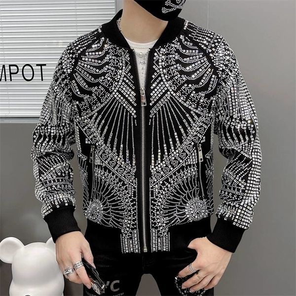 Marca de luxo européia Jaqueta retrô homens Jaqueta Bomber Diamond Men Jacket Coat Moda Rhinestones Punk Club Roupent Slim Jacket 220818