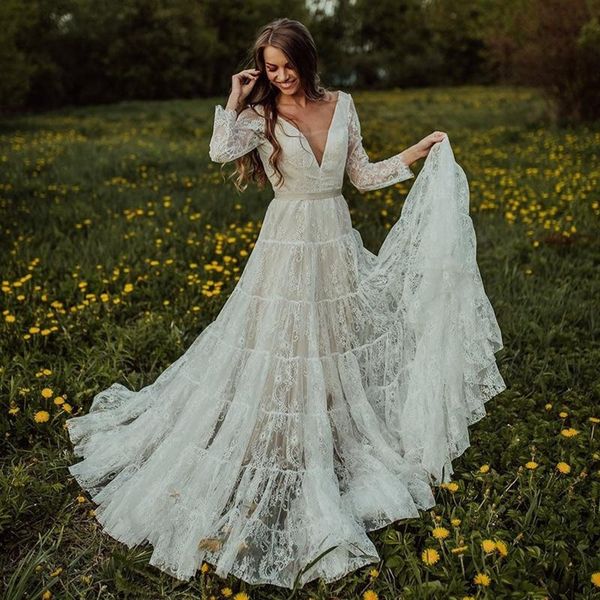 Bohemian Spitzen Brautkleider Rückenfreie Brautkleider Lang Ärmel Deep v Hals Eine Linie Sweep Zug Tüll Robe de Mariee