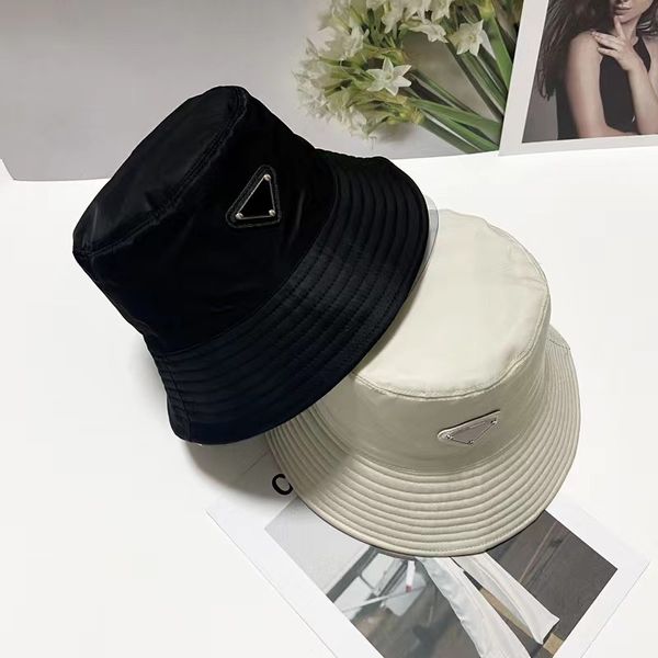 Chapéus Stingy Brim Chapéus Bonés de Beisebol Designer Bucket Hats Gorros Femininos Chapéus Crystal Baker Buckets Boné Estampado Casual Woma Cotton Sun Protection Street Resort