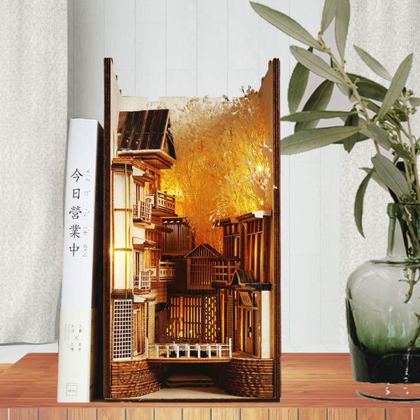 Arquitetura Diy House Spiriteds Away Diy Wooden Dragon Alley Book Nook Insert Kits Ginzan Onsen Building Bookends Livros de Anime Bookshelf Furniture Toys 220829