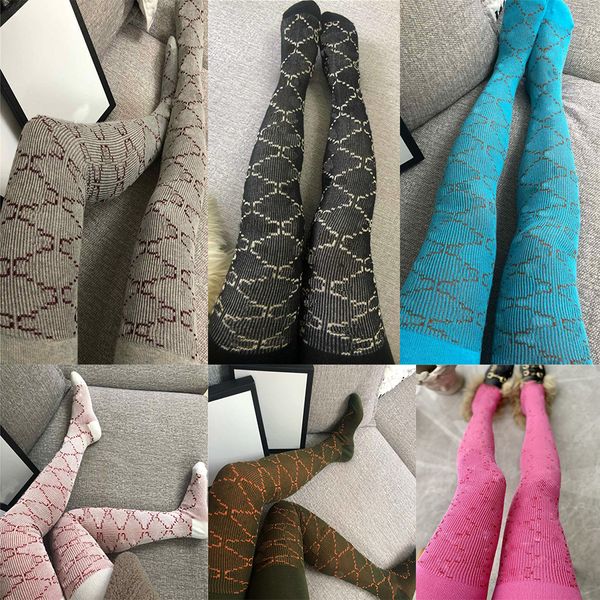 Meias de designer feminino letras completas imprimem perneiras de inverno engrossar as meias quentes de meia -calça de meia -calça presentes de aniversário
