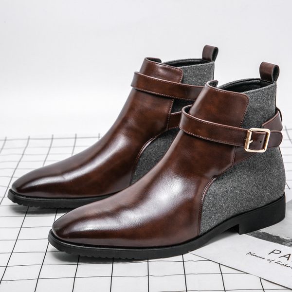 Stivaletti britannici scarpe da uomo tinta unita cuciture in PU pelle scamosciata sintetica fibbia per cintura moda casual strada tutto-fiammifero AD032