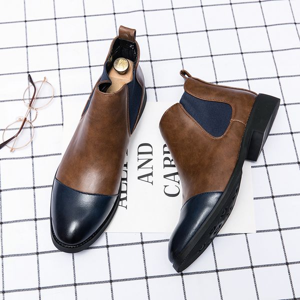 Stivaletti Chelsea britannici Scarpe da uomo Tinta unita PU Slip on Fibbia personalizzata Moda Casual Street All-match AD155