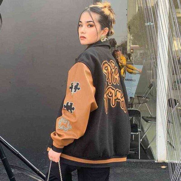 Jackets femininos 2021 American Retro Leather Stitching Baseball Casat Opeversized Fomen's Long Slave Bomber Jacket Letter Impresso Casual T220830