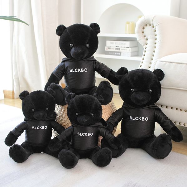 2022 Bambole di peluche di animali di peluche carino 30 cm Nuova felpa con cappuccio nera seduta orsacchiotto regalo per bambini