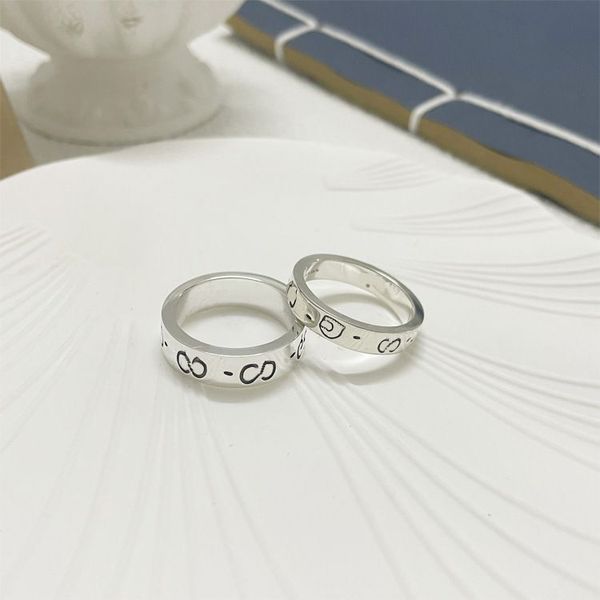 Mode Luxus Designer Schmuck Paar Ringe für Mann Frauen Unisex 4/6/9mm einfacher Ring Geist Schmuck Splitter Farbe mit Box Größe 5-11