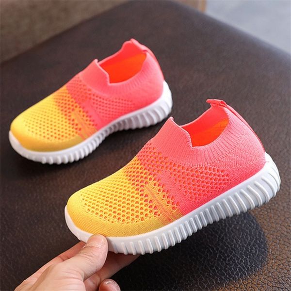 İlk Yürüteçler Tuval Çocuk Ayakkabıları Bahar Konforlu Kot Türklü Bebek Spor ayakkabıları Çocuk Denim Spor Koşu Erkek ve Kızlar 220830